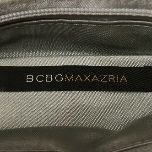 Authentic BCBG MaxAzria Silver Mesh Chrome Evening Wristlet Bag - Picture 3 of 6